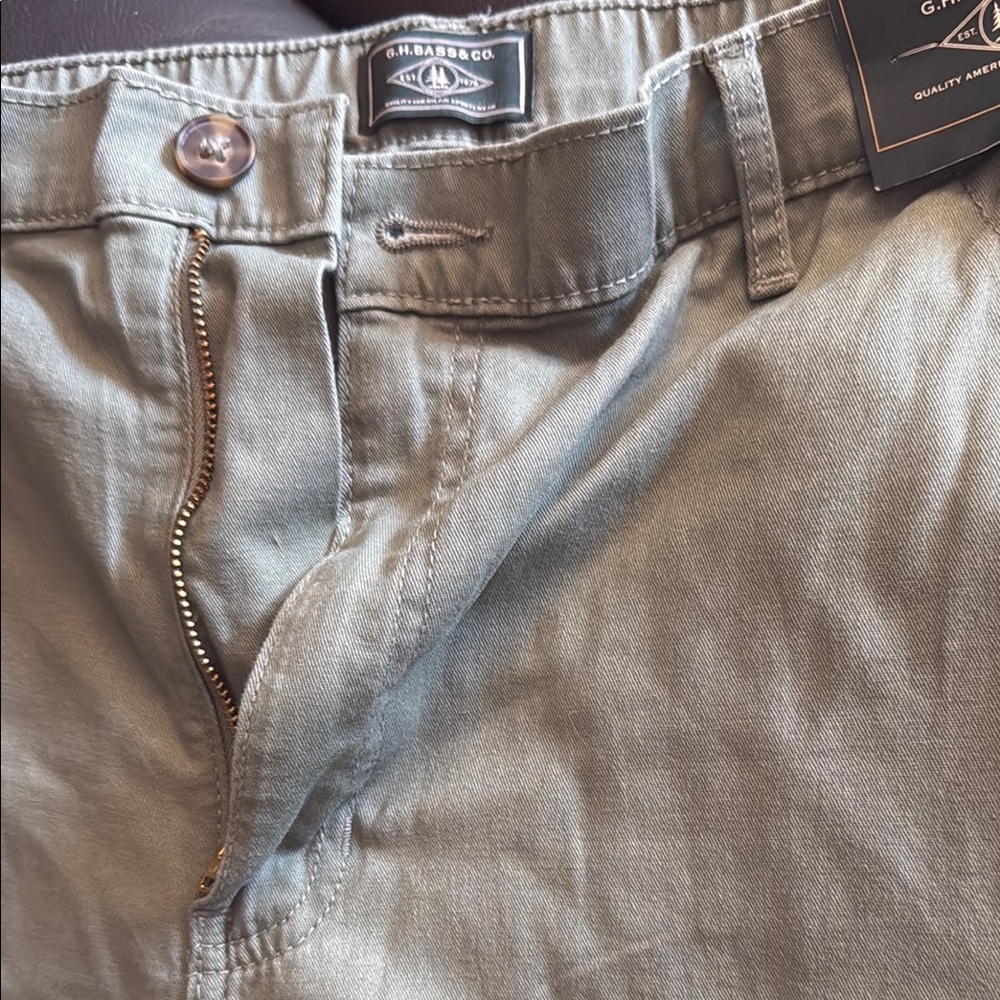G.H. Bass & Co. Green Chinos for Versatile Style (never worn)